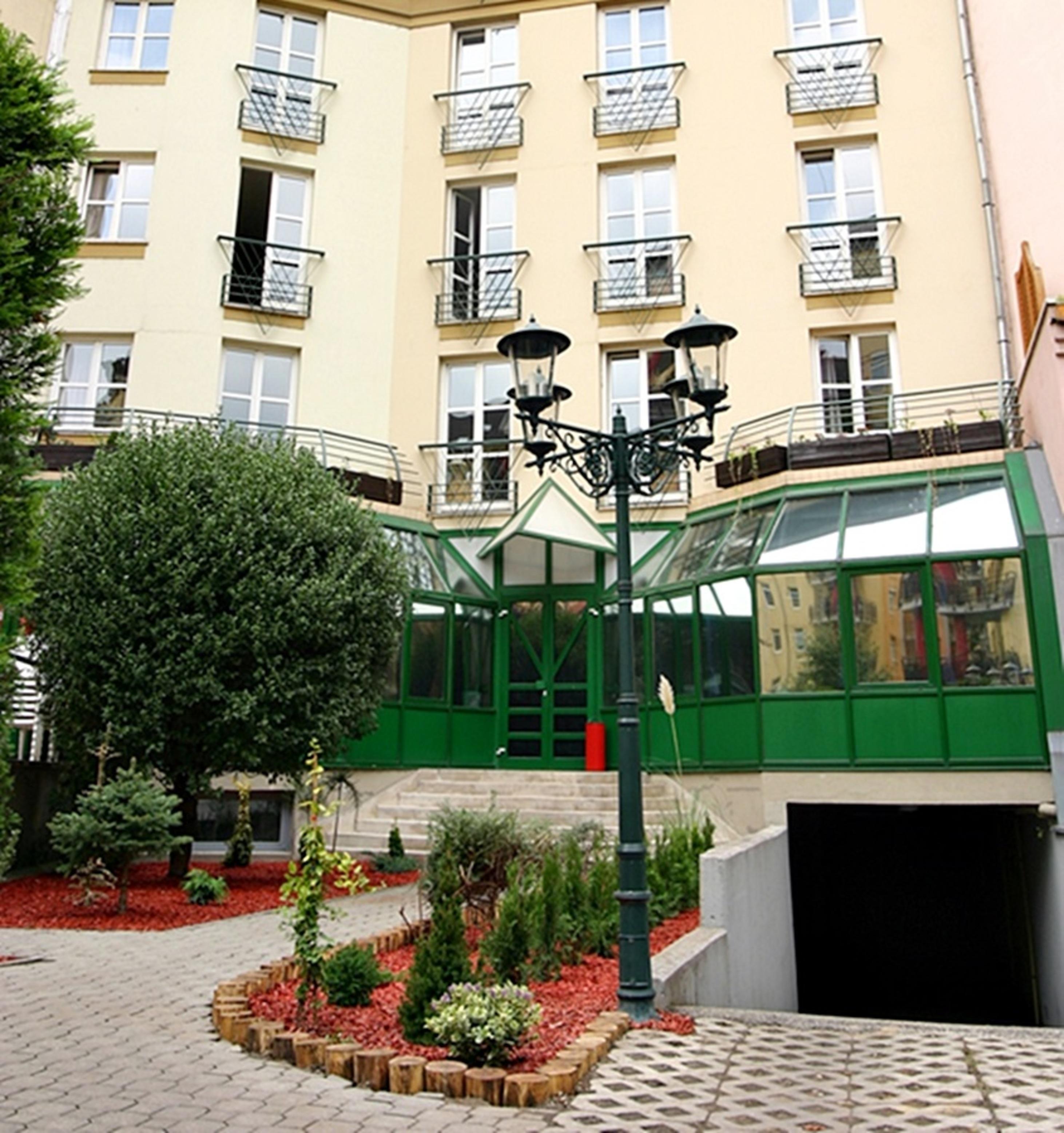 Corvin Hotel Budapest Corvin Wing Exterior photo